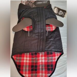 Canada Pooch Reversible Black Plaid Dog Jacket Vest 33-40 Pet Medium Size 20"